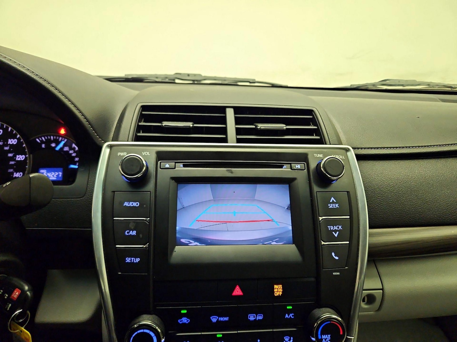 2015 Toyota Camry LE - Photo 14