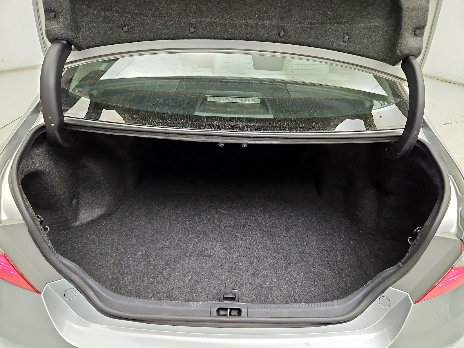 2015 Toyota Camry LE - Photo 19