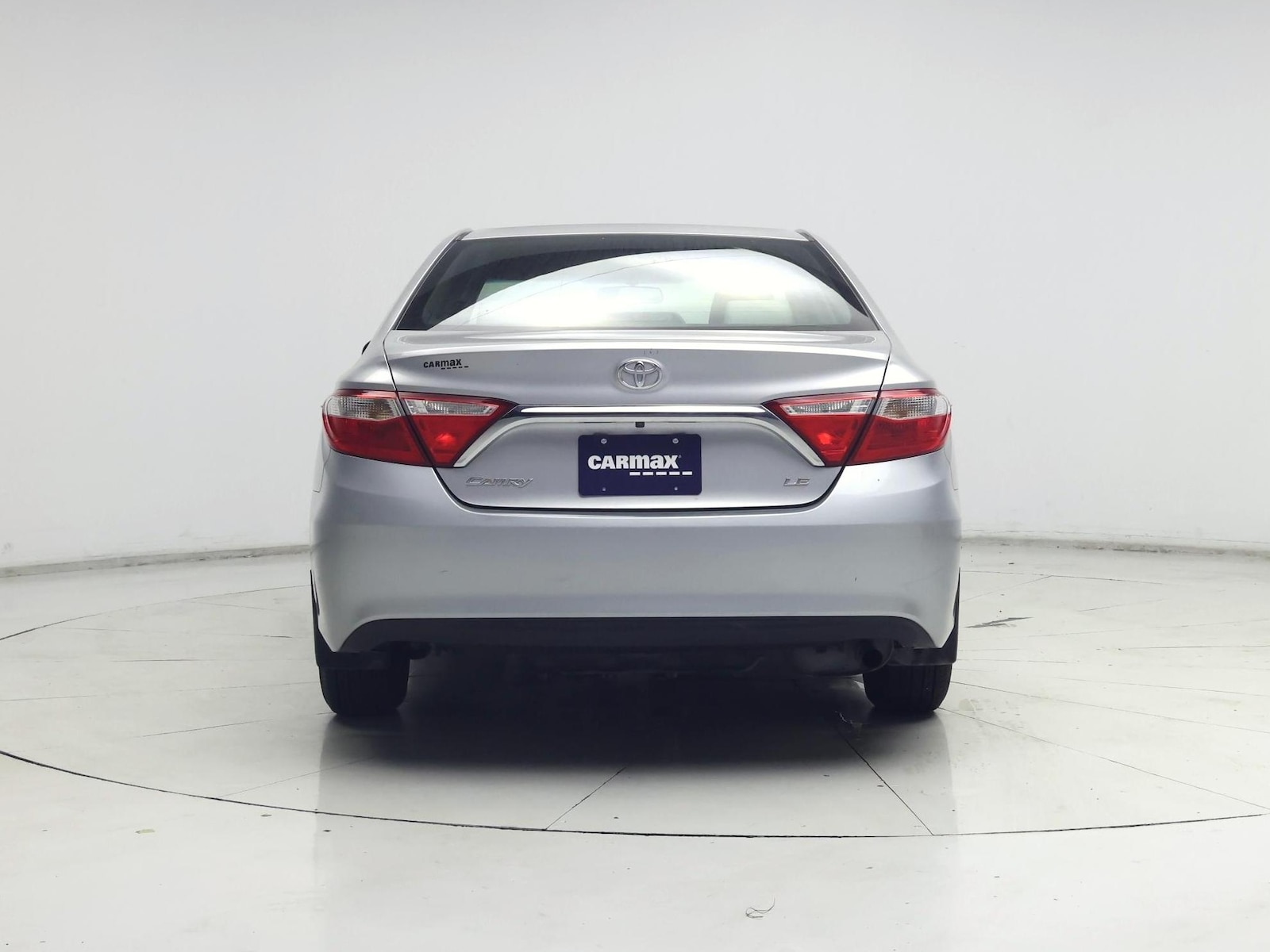 2015 Toyota Camry LE - Photo 7