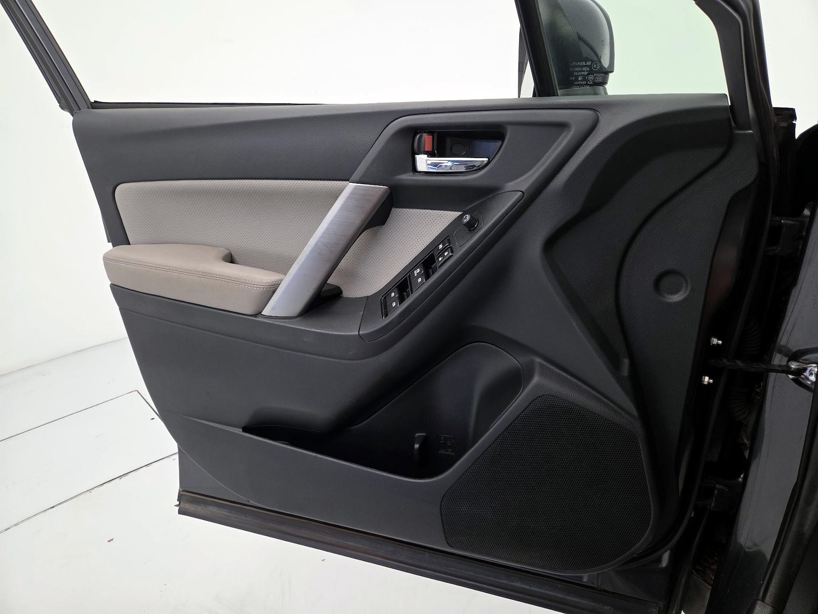 2015 Subaru Forester i Limited - Photo 13