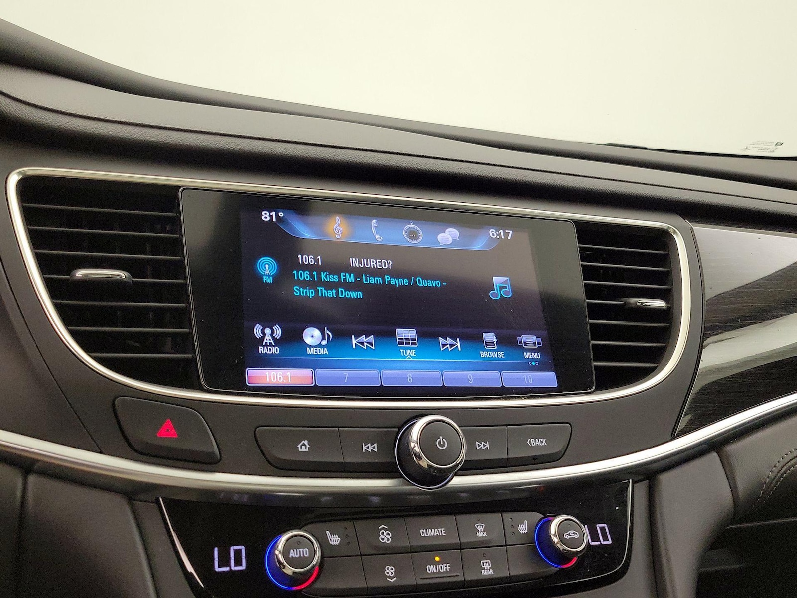 2017 Buick LaCrosse Essence - Photo 16