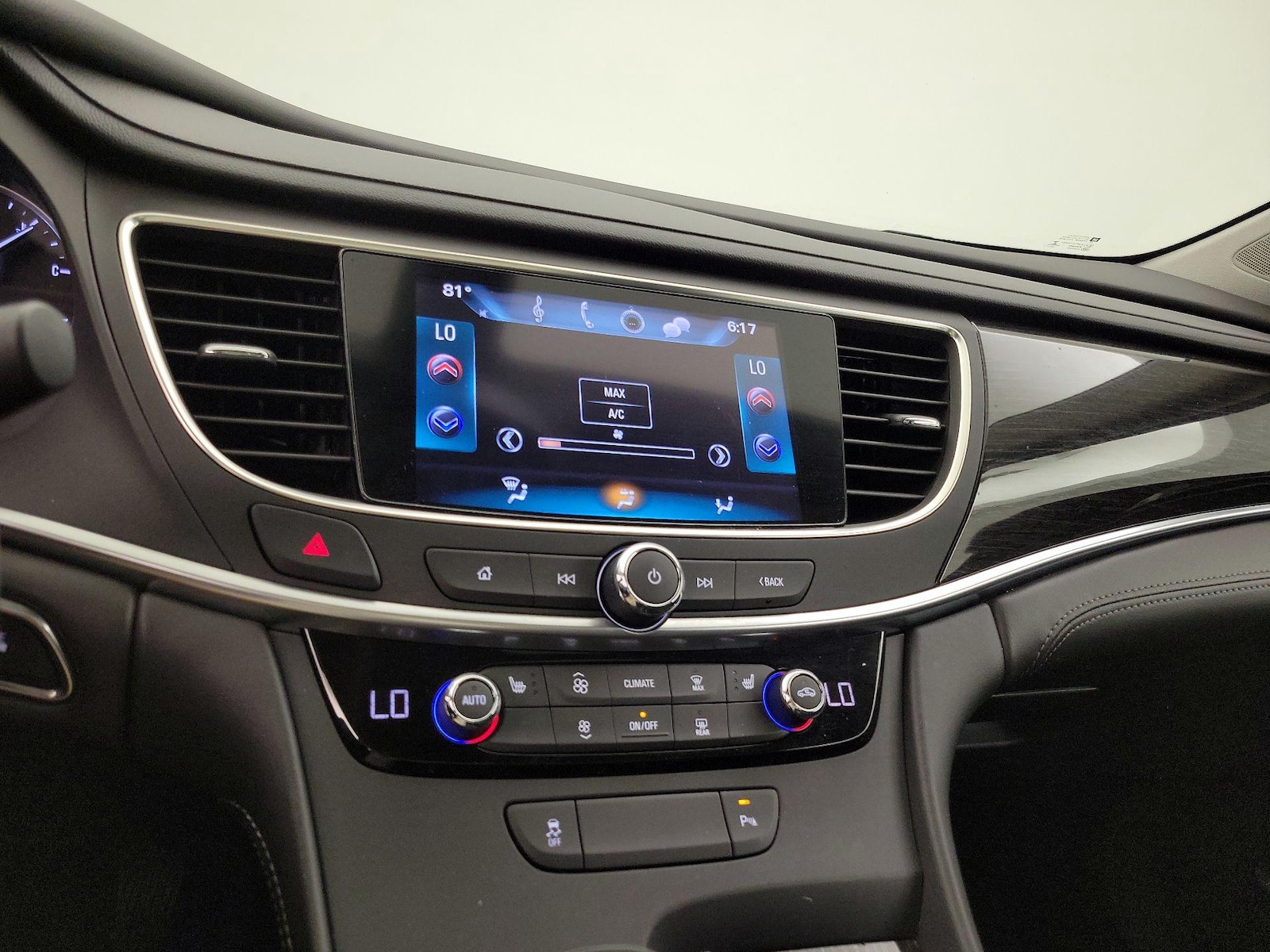 2017 Buick LaCrosse Essence - Photo 17