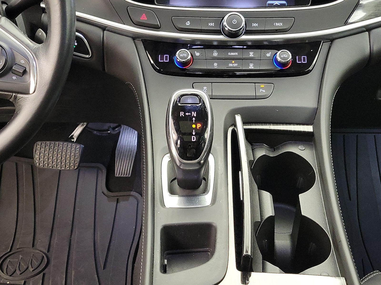 2017 Buick LaCrosse Essence - Photo 18