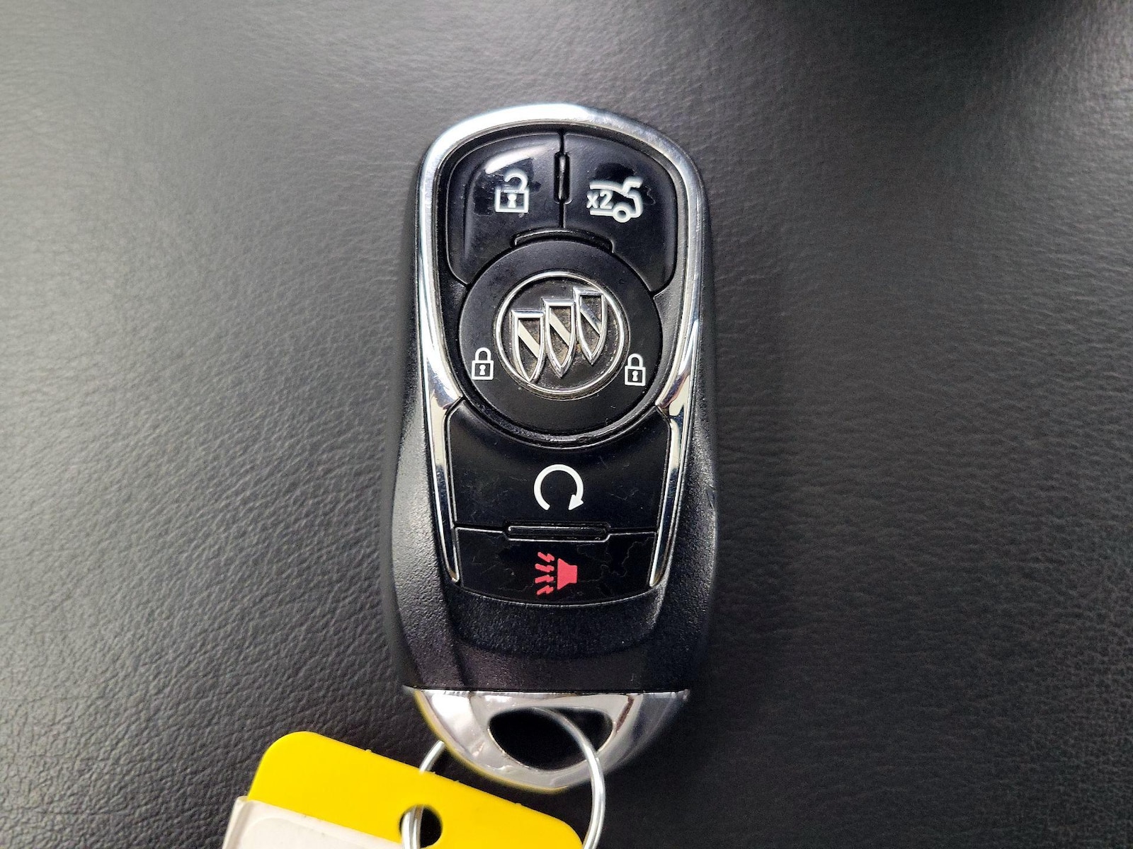 2017 Buick LaCrosse Essence - Photo 23