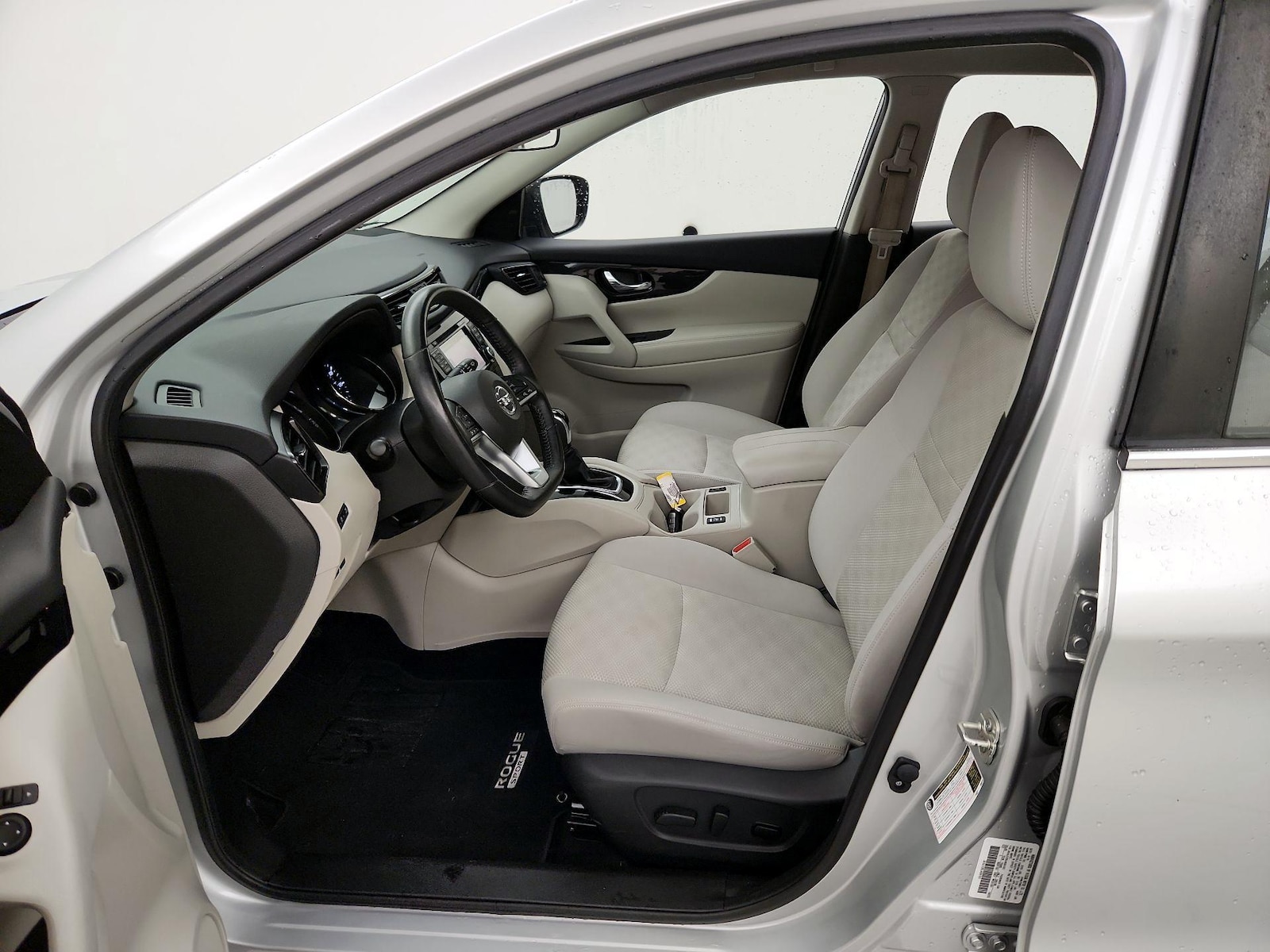 2018 Nissan Rogue Sport SV - Photo 12