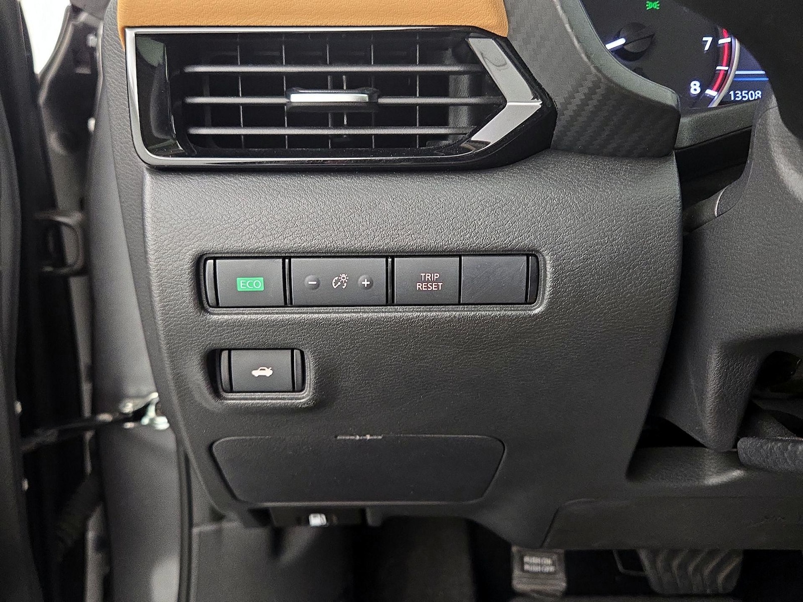 2024 Nissan Sentra SV - Photo 14