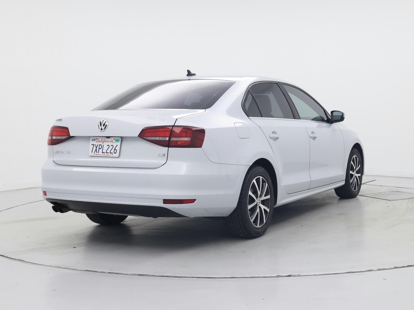 2017 Volkswagen Jetta SE - Photo 9