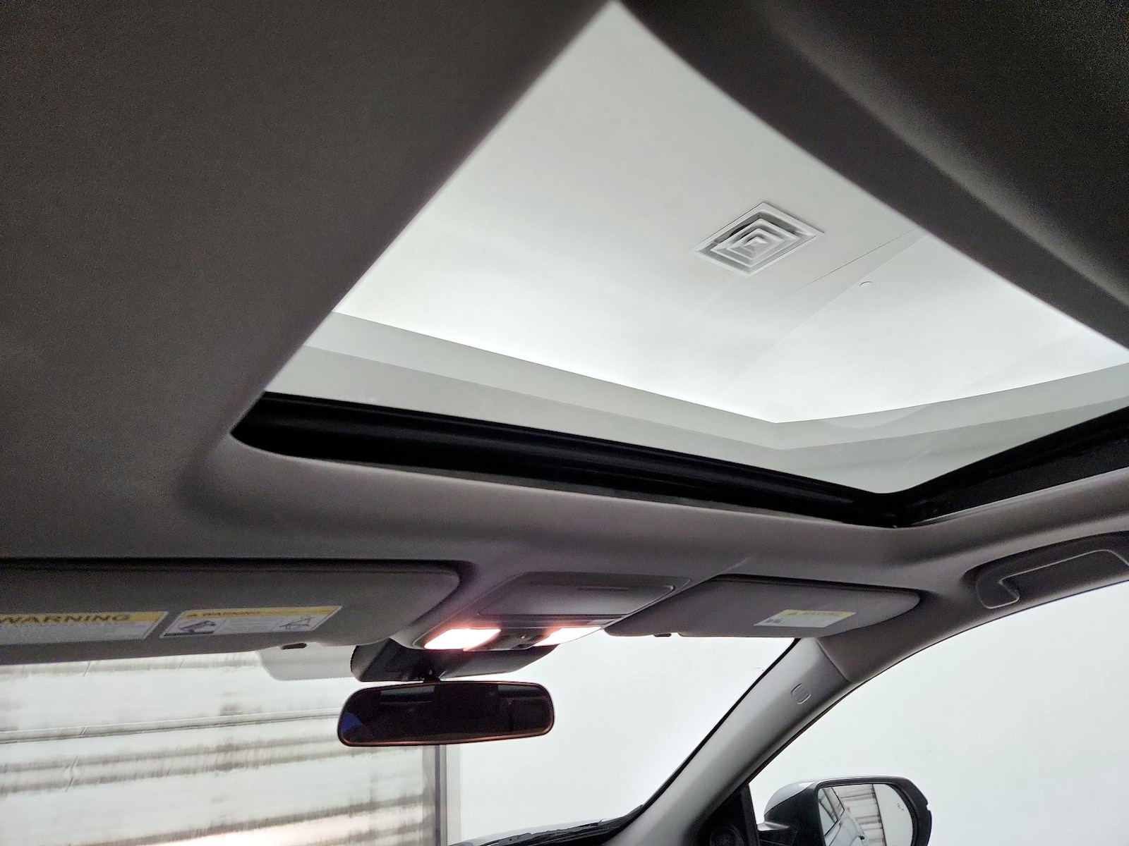 Sunroof(s) & Overhead Airbags