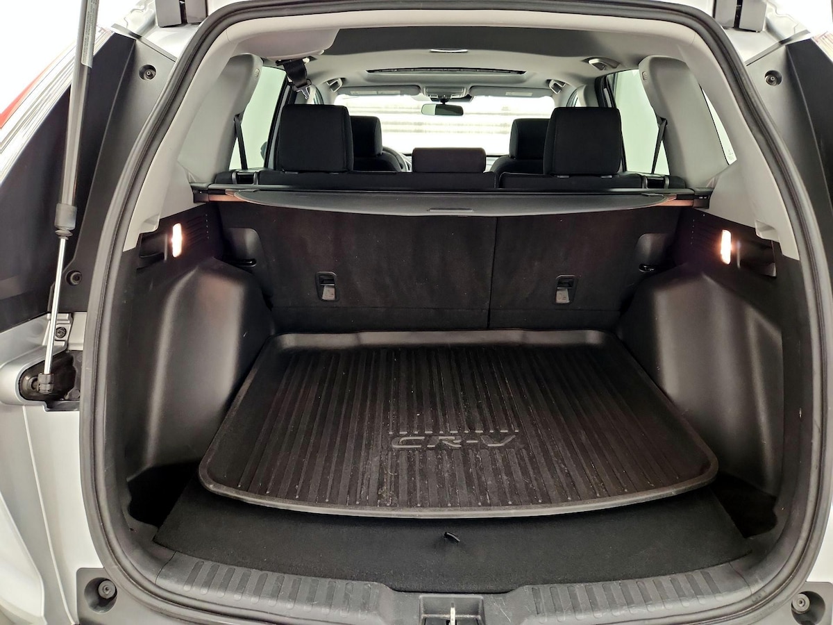 Trunk/Cargo (Seats Up)