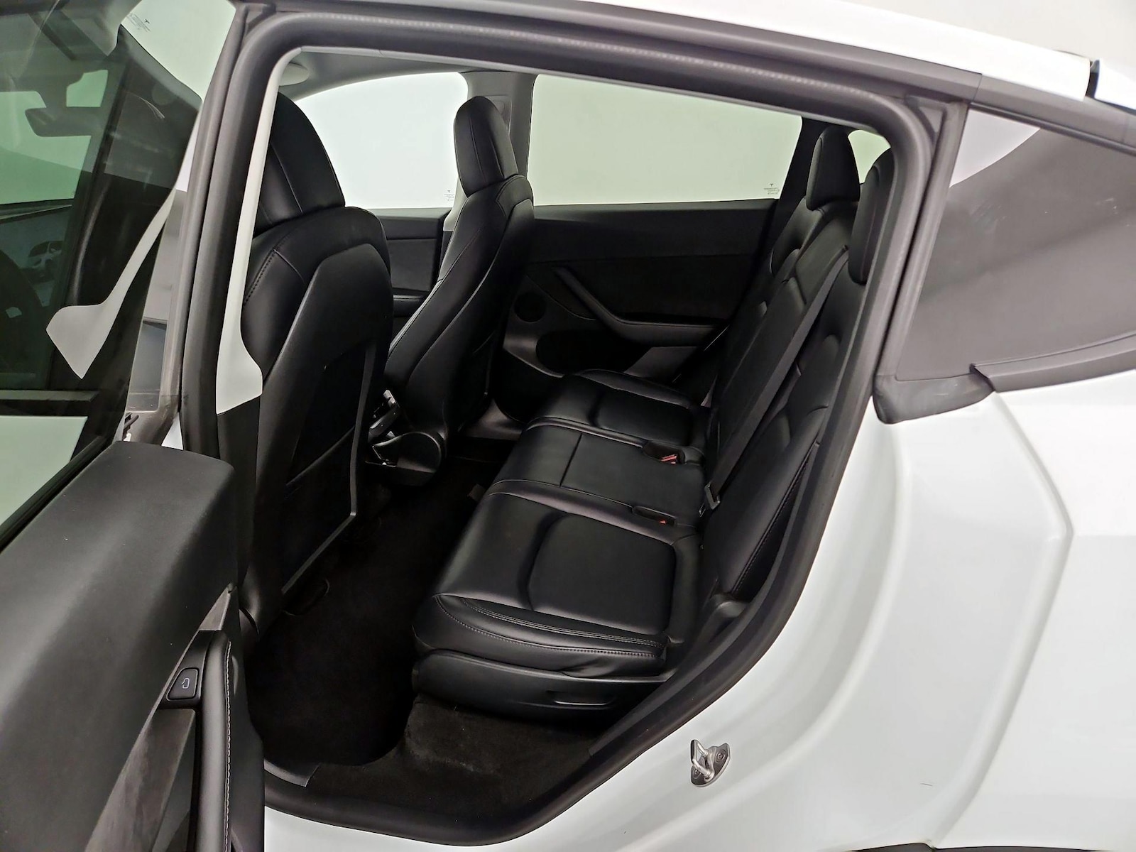 2023 Tesla Model Y Long Range - Photo 19