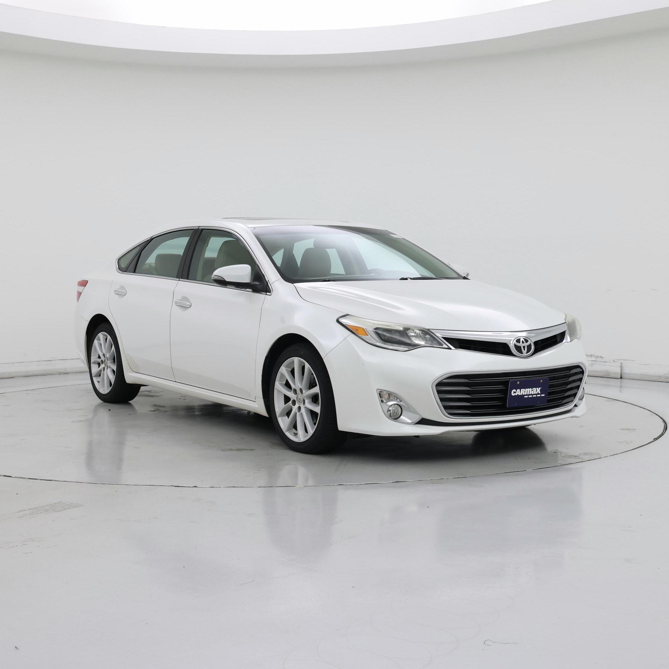 White 2014 Toyota Avalon Sedan Front-Wheel Drive Automatic