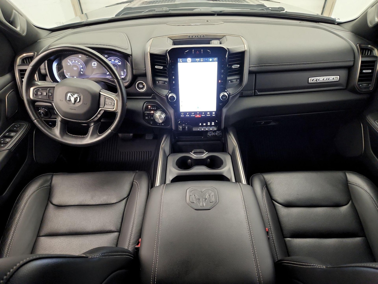 Apple CarPlay® & Android Auto™