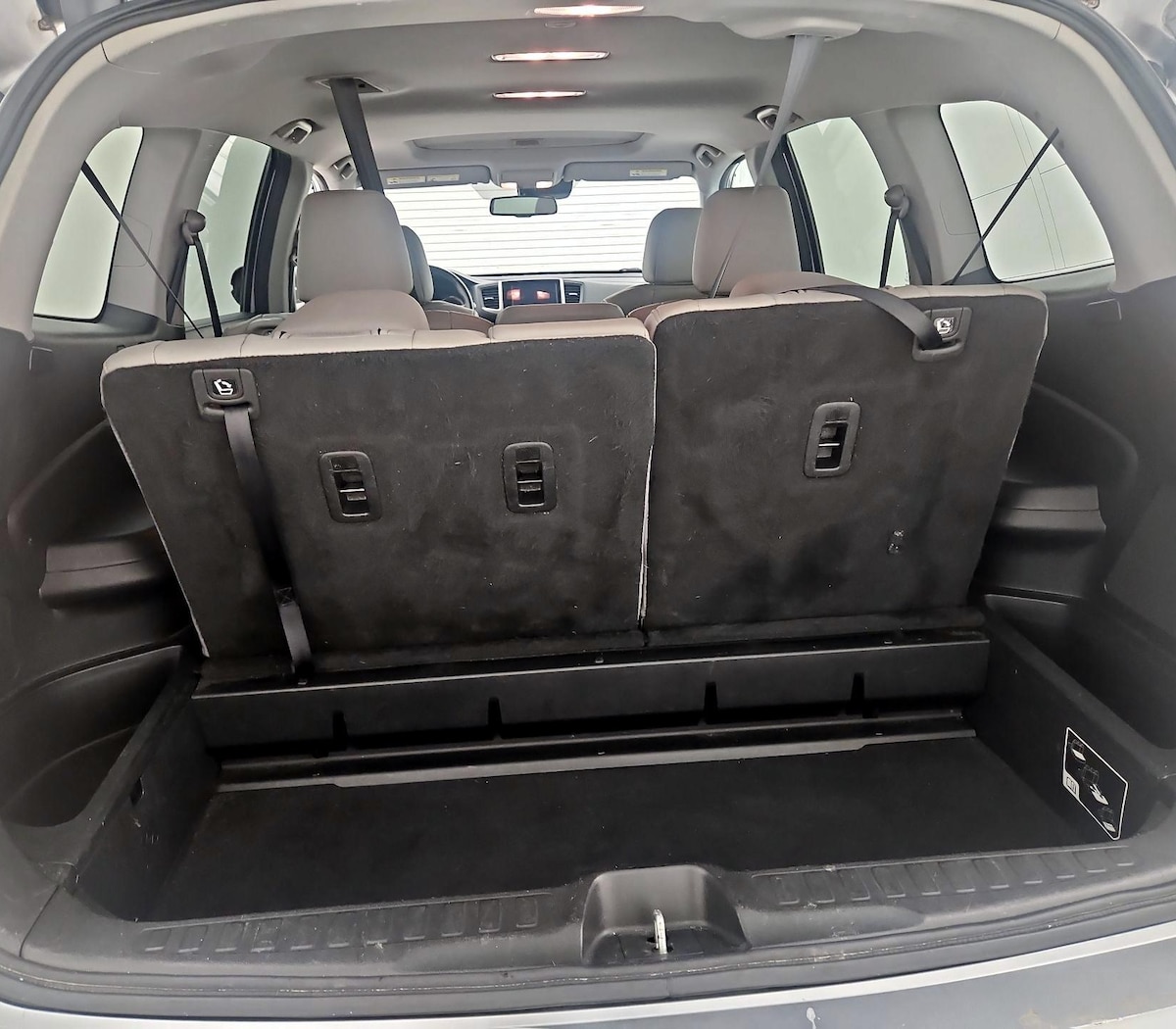 Trunk/Cargo (Seats Up)