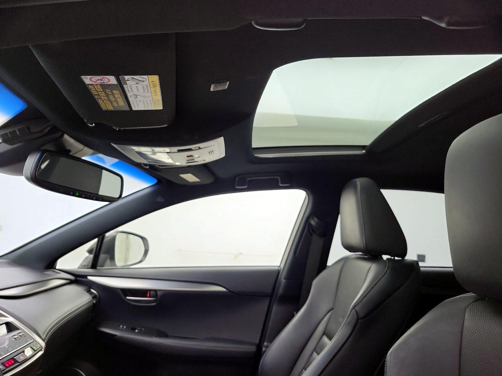 Sunroof(s) & Overhead Airbags