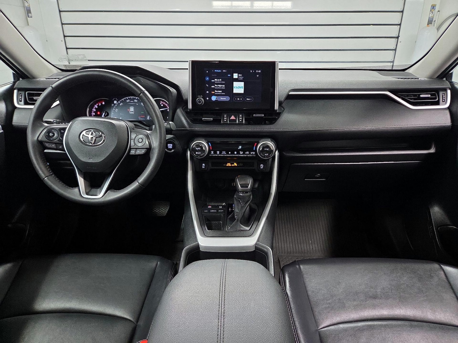 2023 Toyota RAV4 XLE Premium - Photo 10