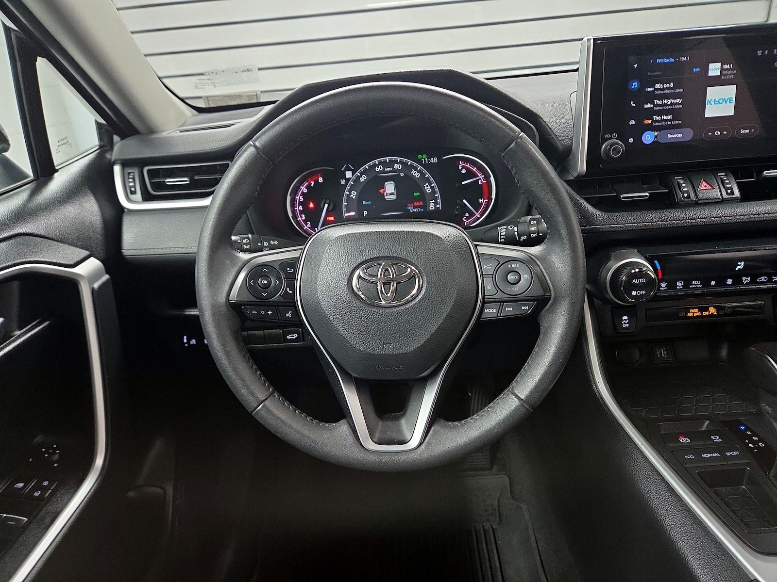2023 Toyota RAV4 XLE Premium - Photo 11
