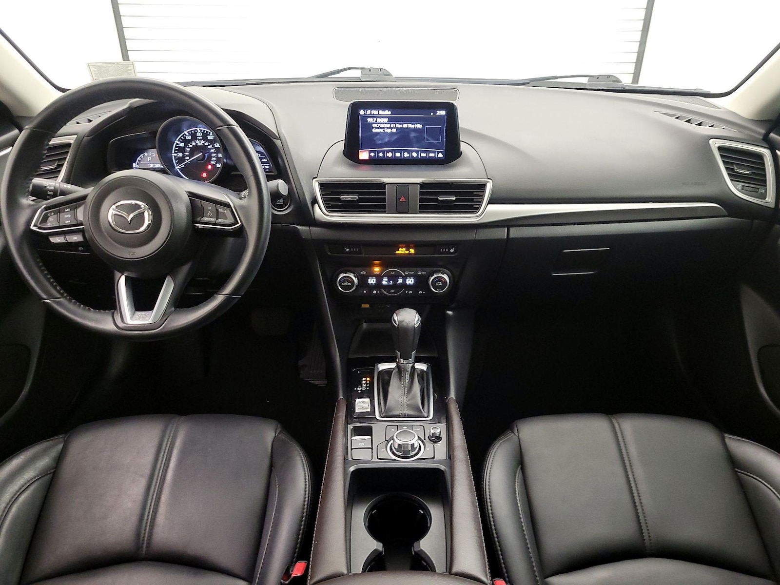 2018 Mazda Mazda3 Touring - Photo 10