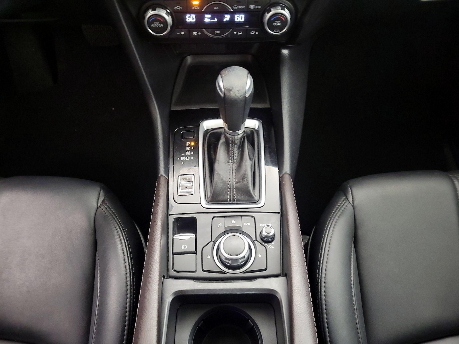 2018 Mazda Mazda3 Touring - Photo 18