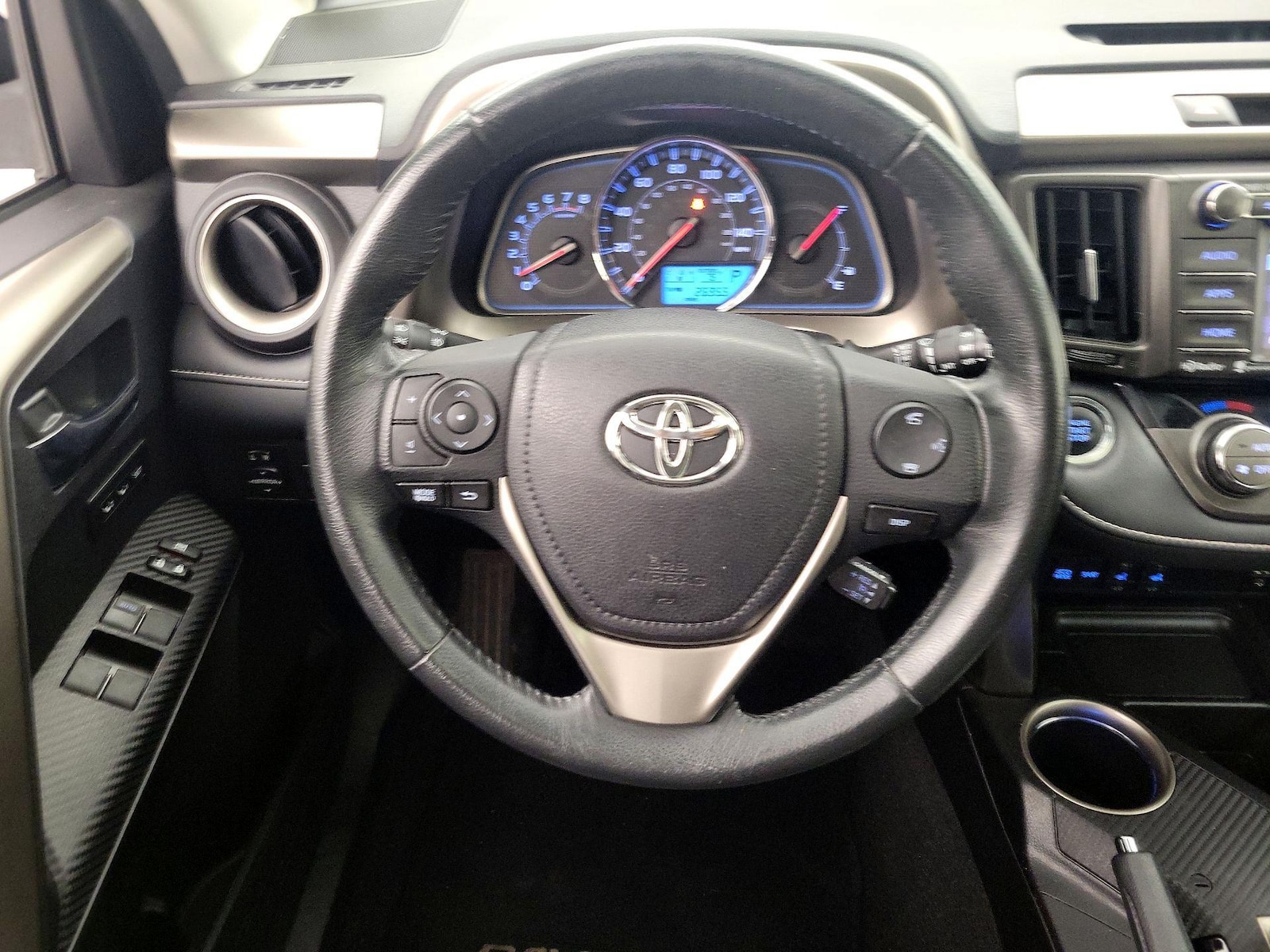 2015 Toyota RAV4 Limited - Photo 11