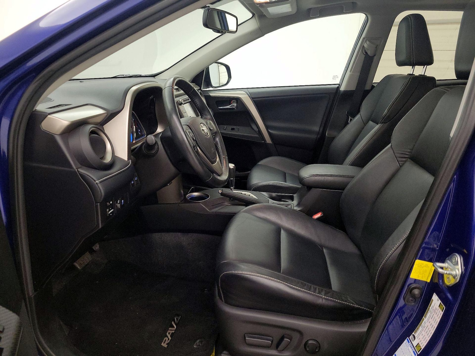 2015 Toyota RAV4 Limited - Photo 12