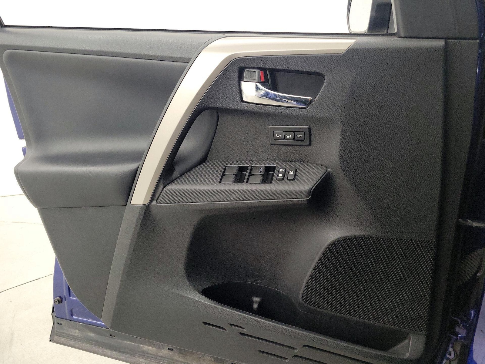2015 Toyota RAV4 Limited - Photo 13