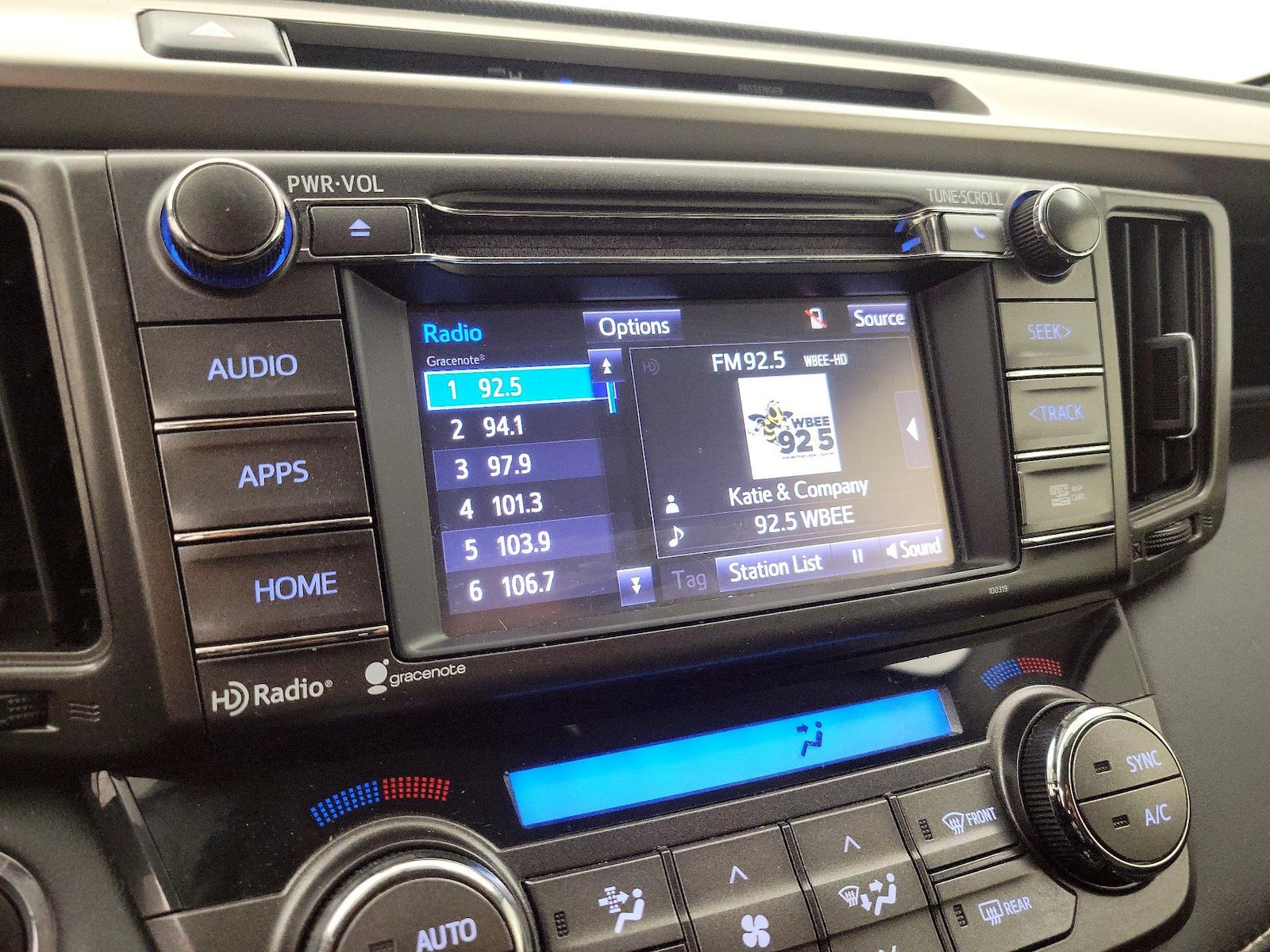 2015 Toyota RAV4 Limited - Photo 16