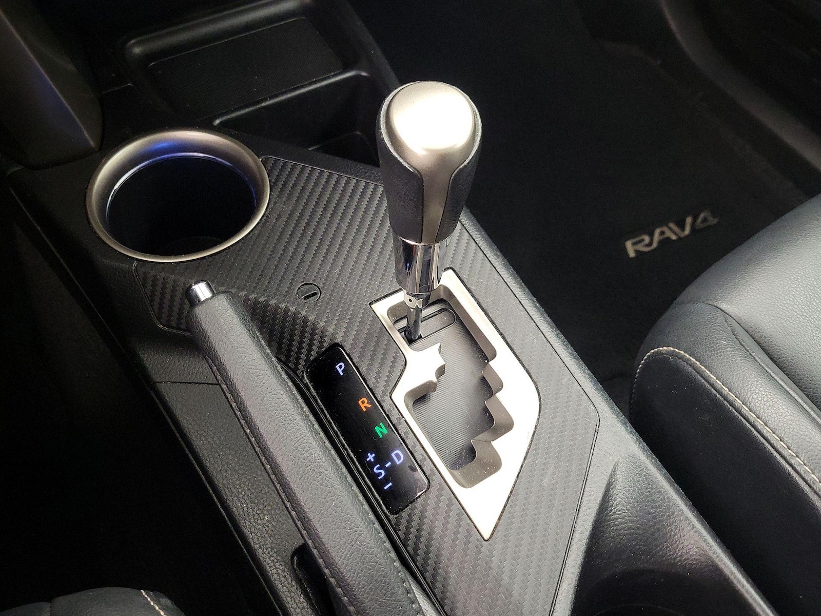 2015 Toyota RAV4 Limited - Photo 18