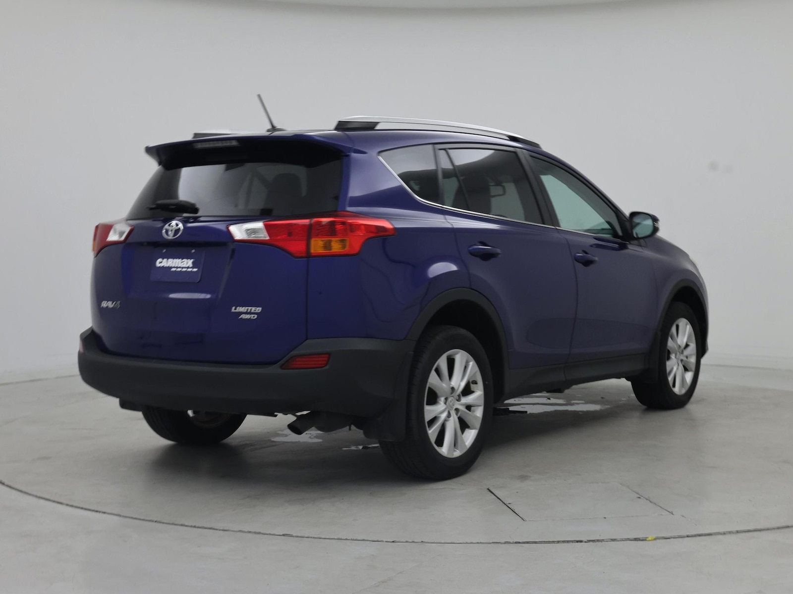 2015 Toyota RAV4 Limited - Photo 9