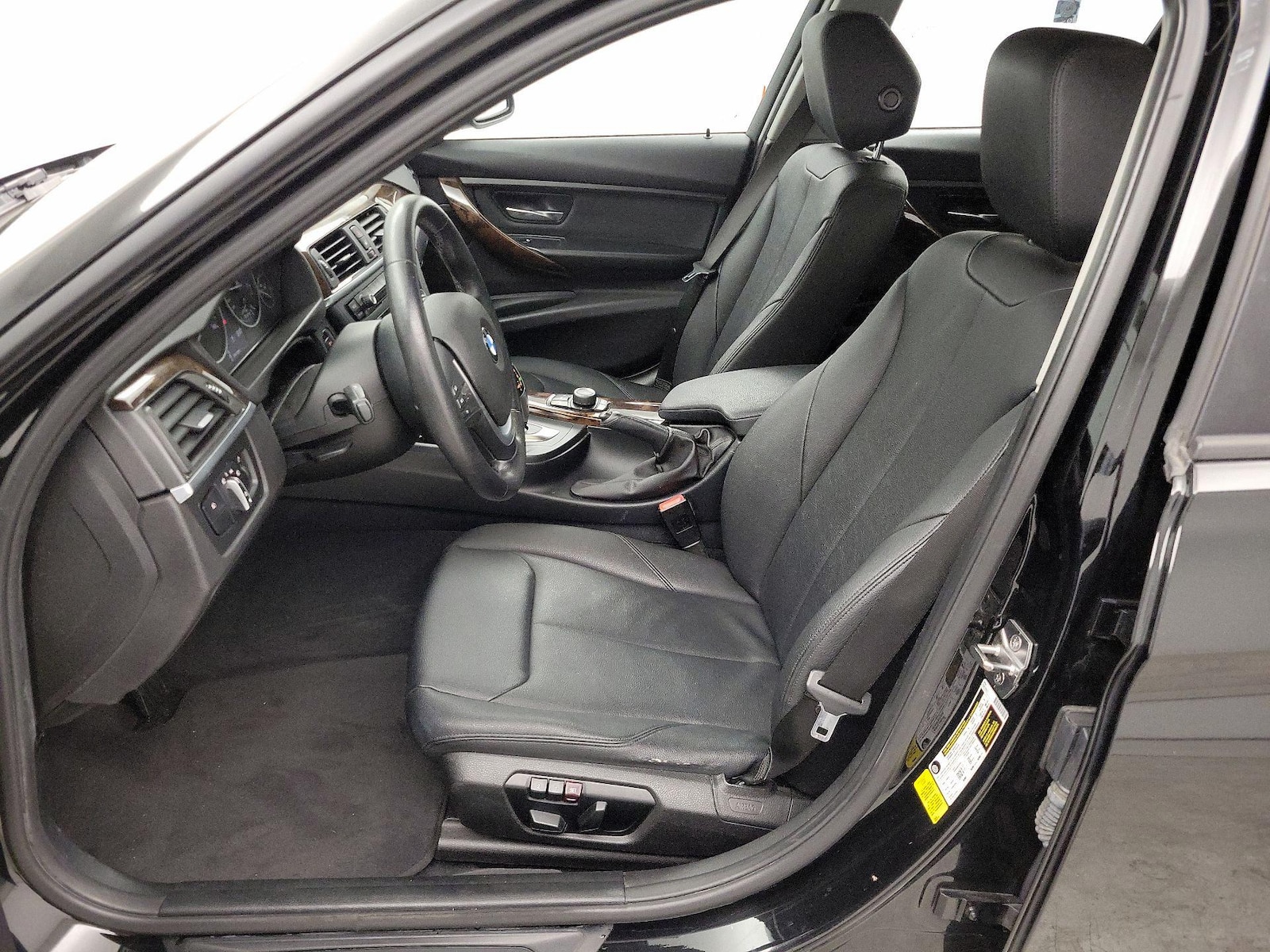 Power Seat(s) & Side Airbags