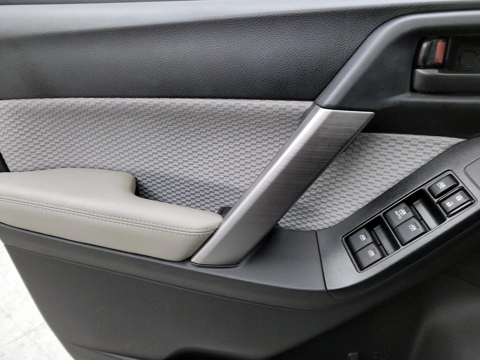 2018 Subaru Forester Base - Photo 13