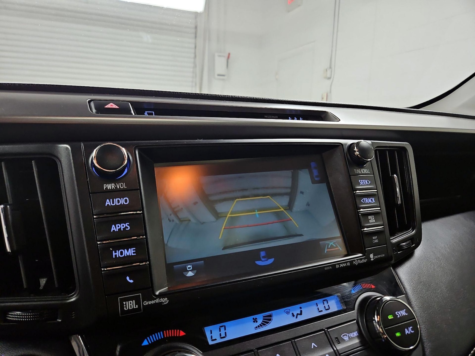 2018 Toyota RAV4 Limited - Photo 15