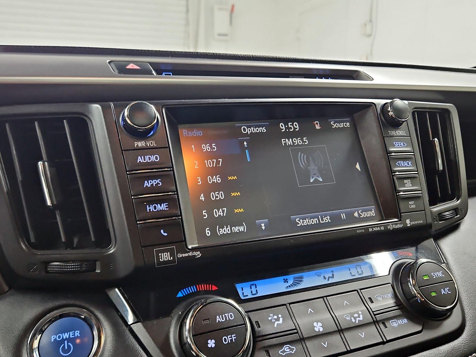 2018 Toyota RAV4 Limited - Photo 16