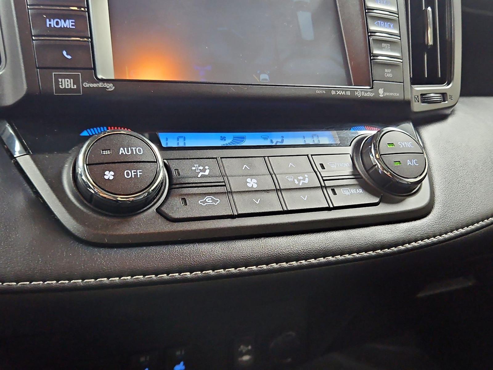 2018 Toyota RAV4 Limited - Photo 17