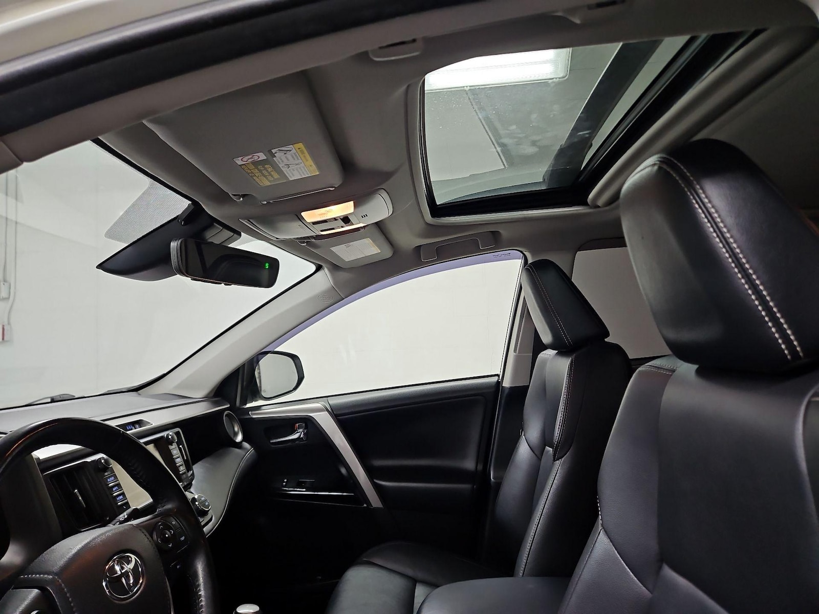 2018 Toyota RAV4 Limited - Photo 20