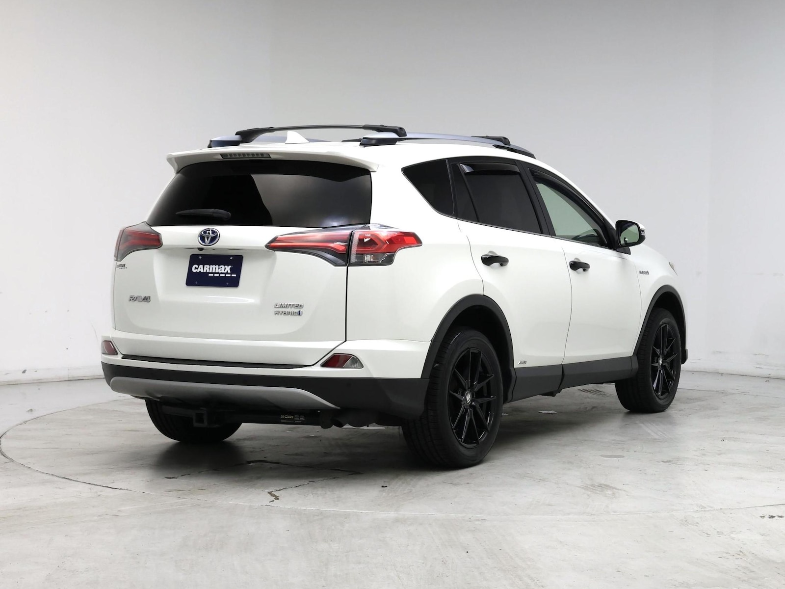 2018 Toyota RAV4 Limited - Photo 9