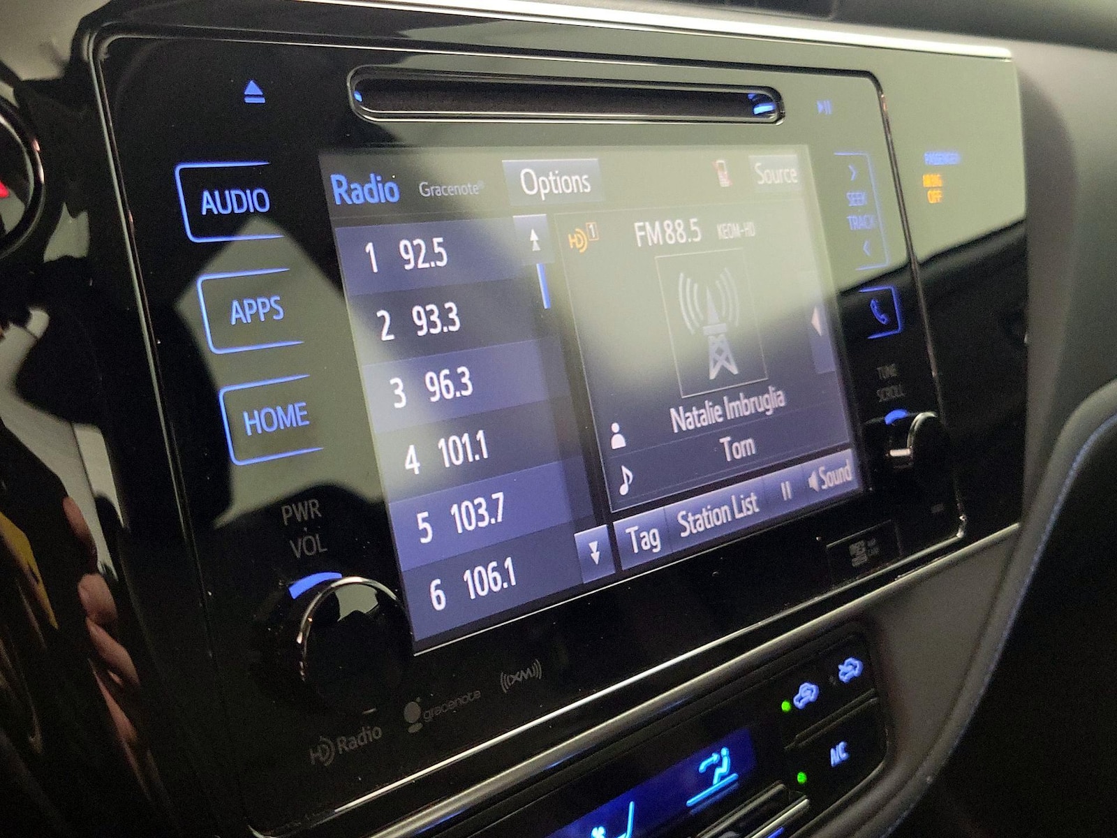 2019 Toyota Corolla XSE - Photo 17