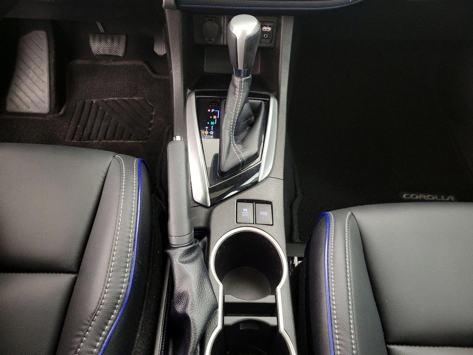 2019 Toyota Corolla XSE - Photo 19