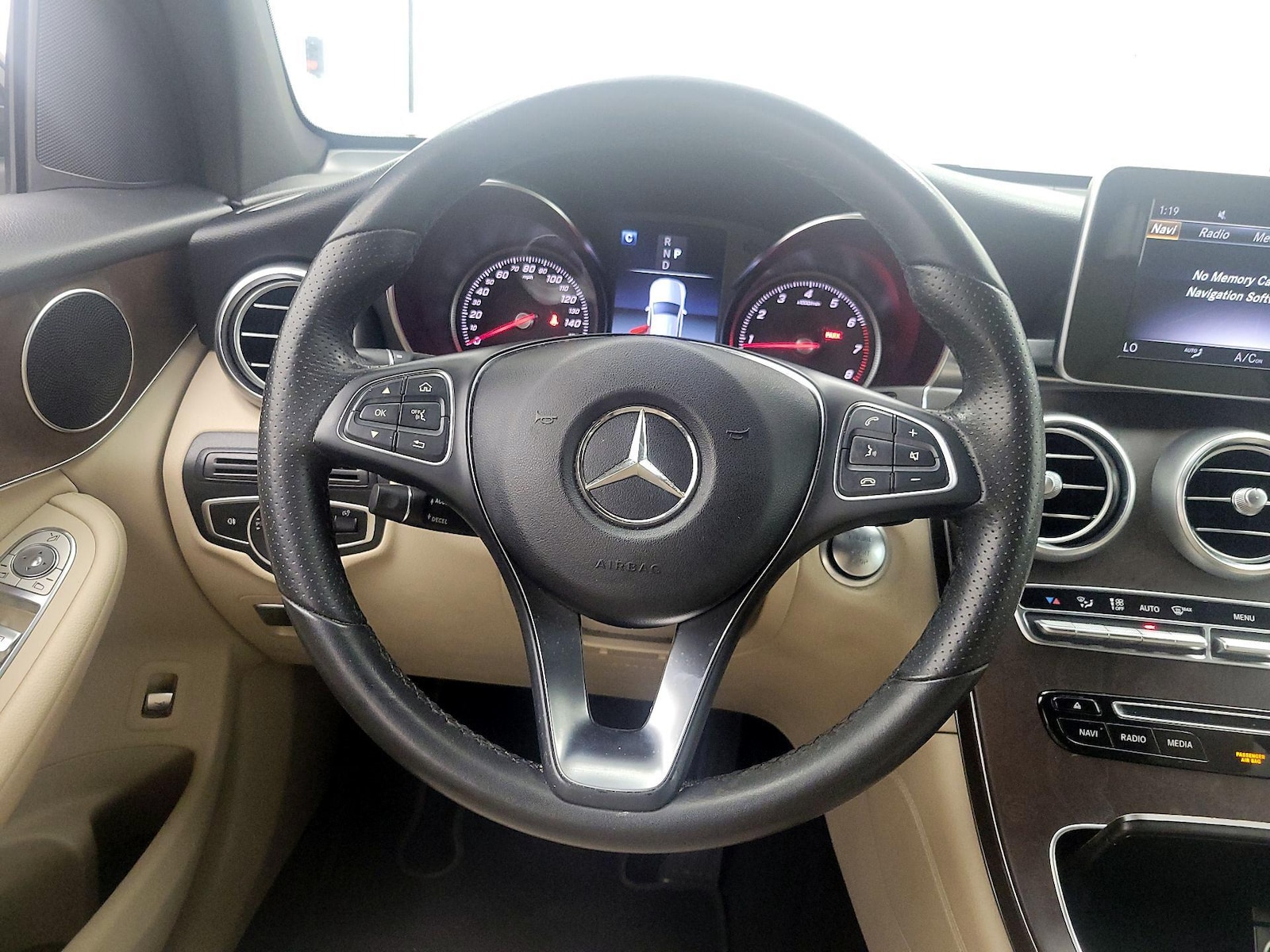 2018 Mercedes-Benz GLC GLC300 - Photo 11