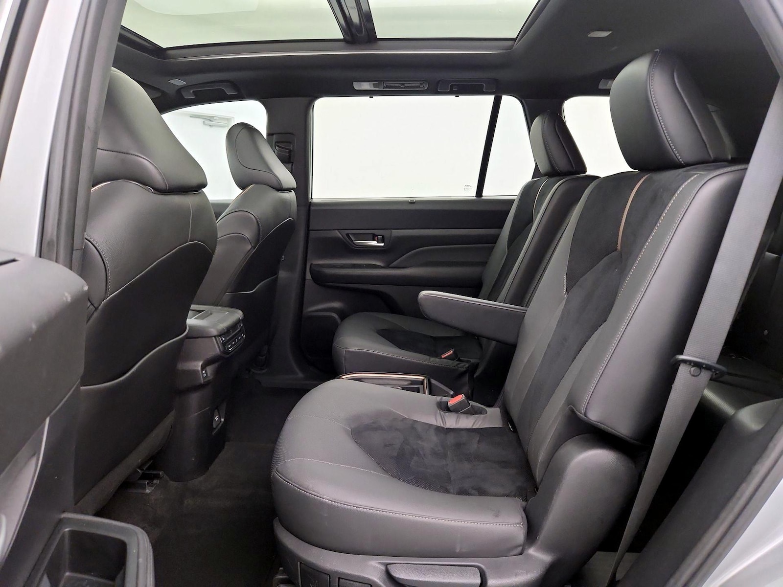 2024 Toyota Grand Highlander Limited - Photo 22