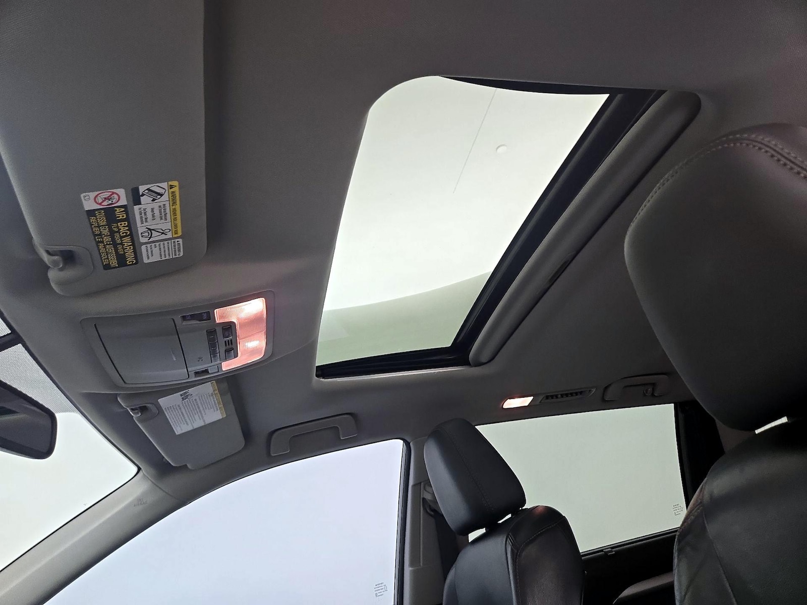 Sunroof(s) & Overhead Airbags