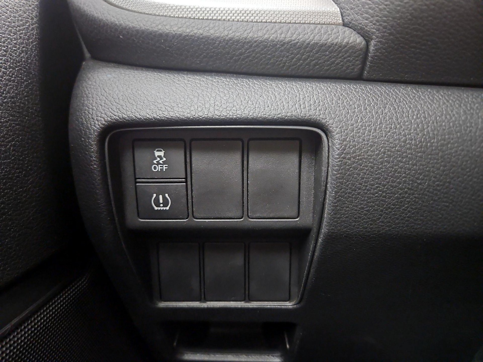 2017 Honda CR-V LX - Photo 12