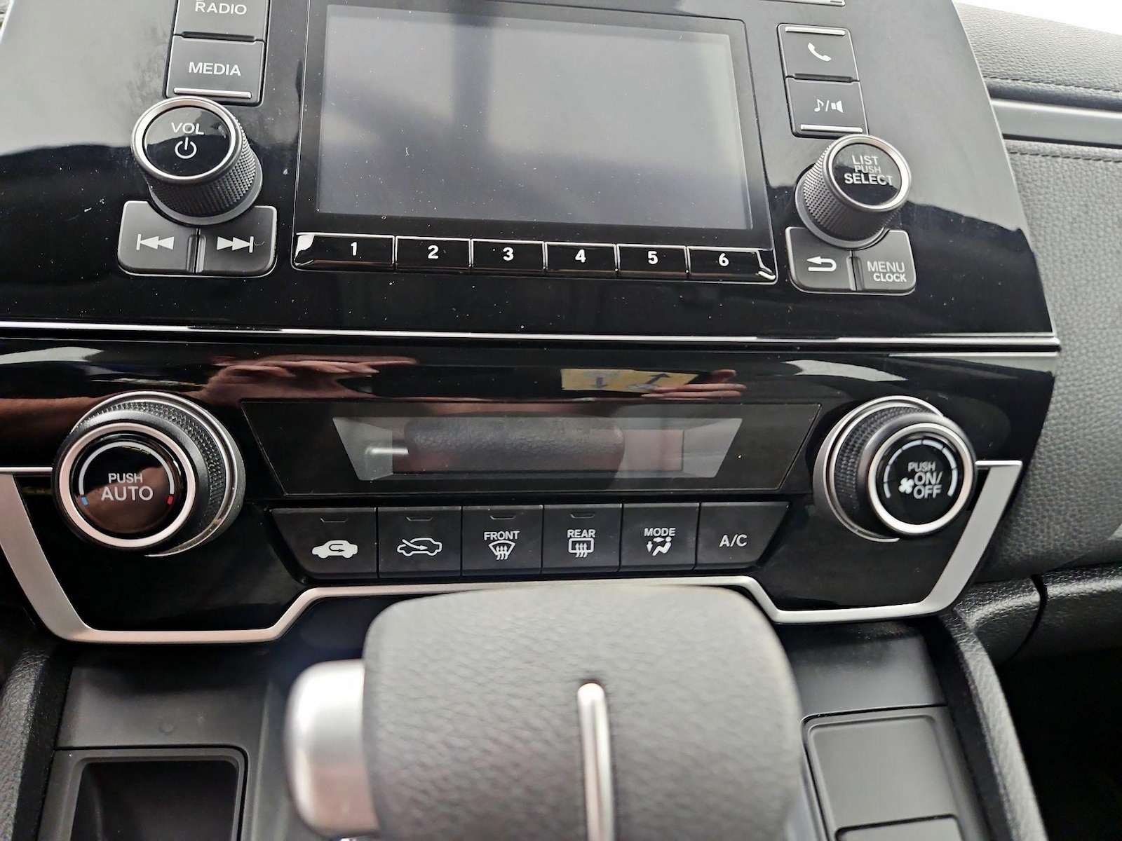 2017 Honda CR-V LX - Photo 15