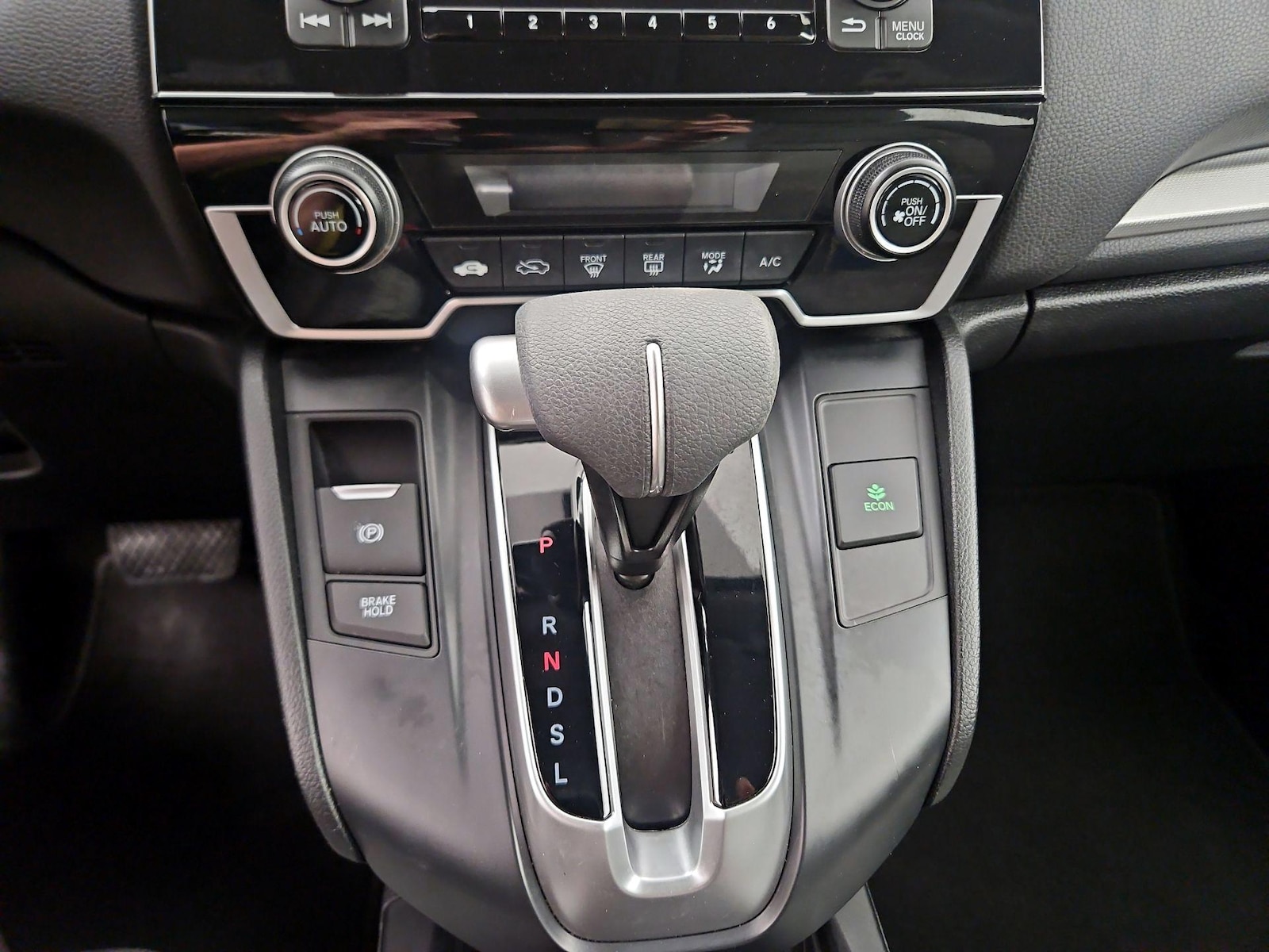 2017 Honda CR-V LX - Photo 16