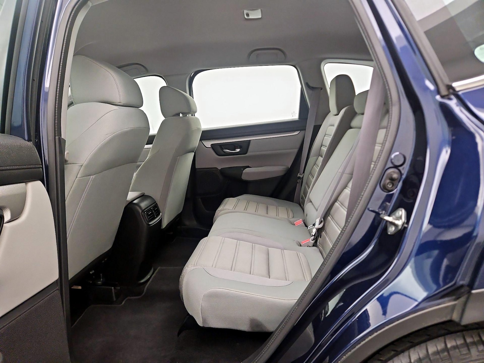 2017 Honda CR-V LX - Photo 18