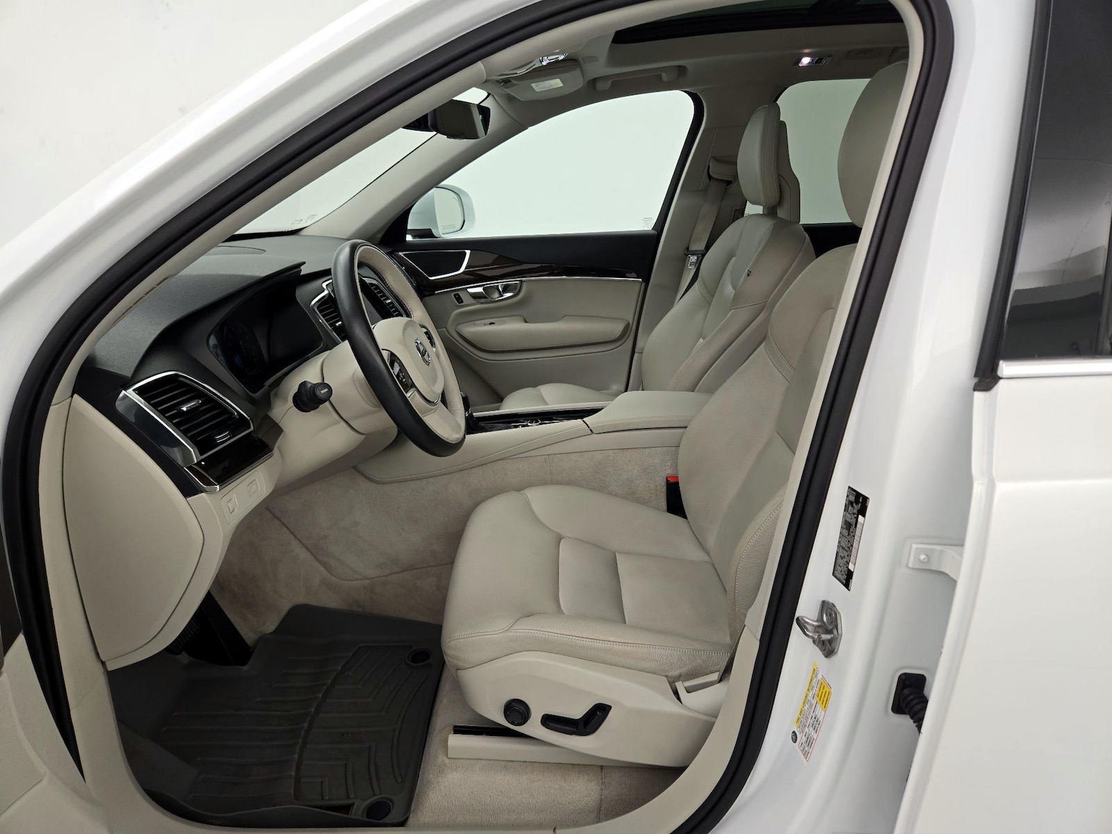 2016 Volvo XC90 Momentum - Photo 12