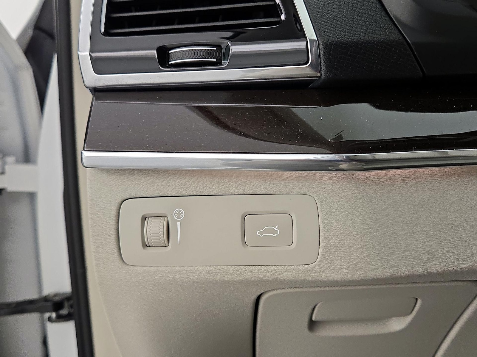 2016 Volvo XC90 Momentum - Photo 14