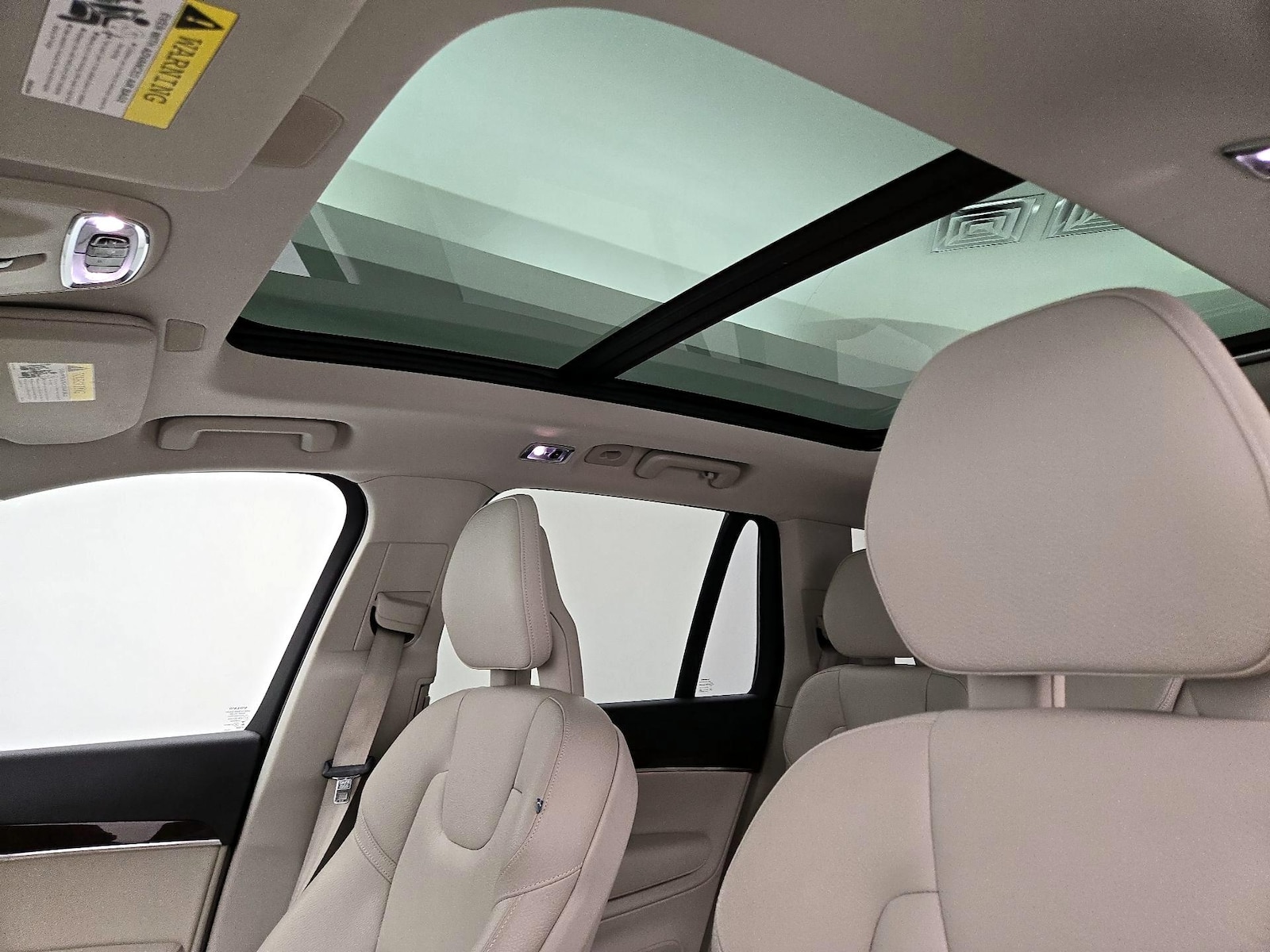 2016 Volvo XC90 Momentum - Photo 21