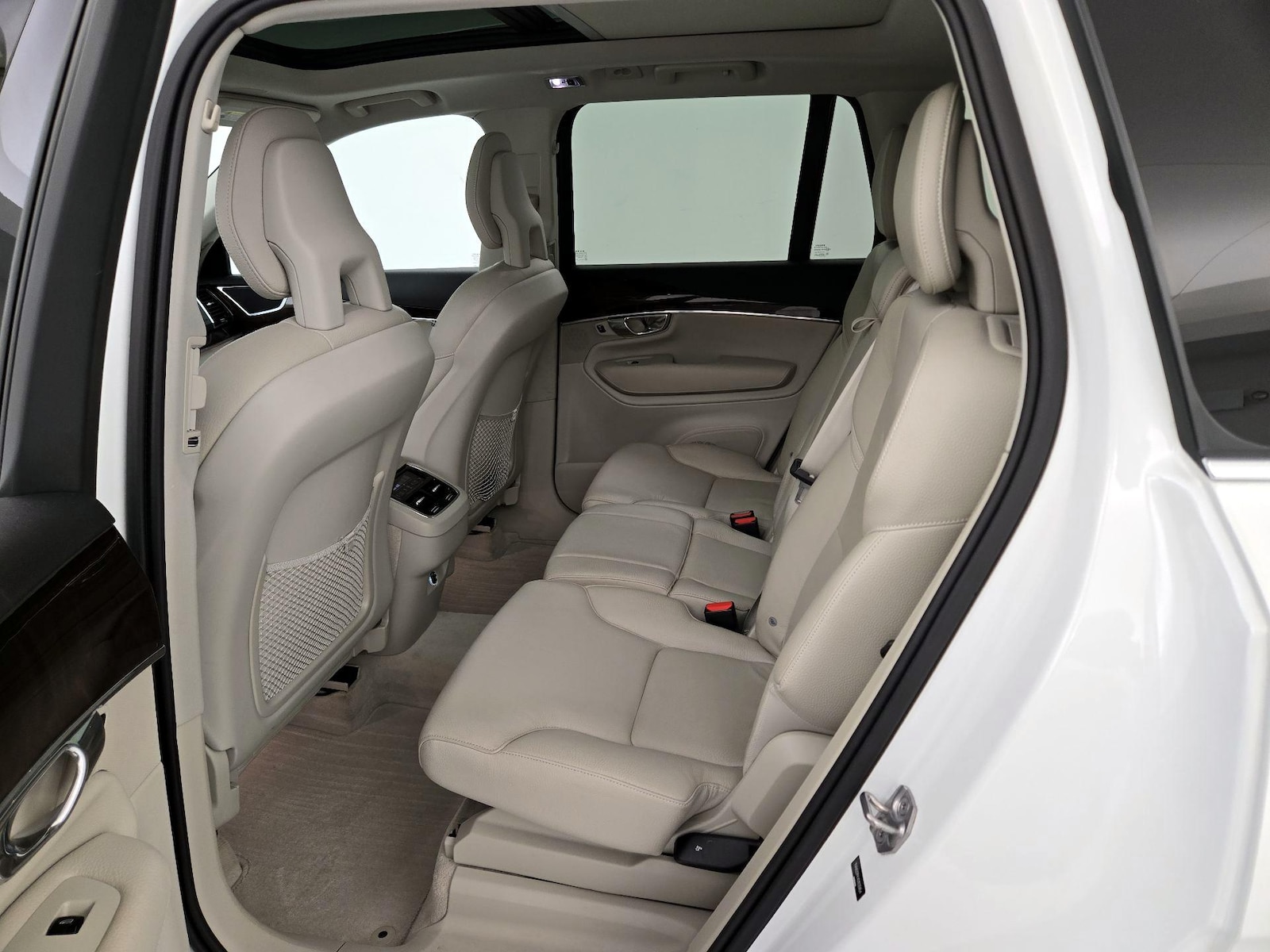2016 Volvo XC90 Momentum - Photo 22