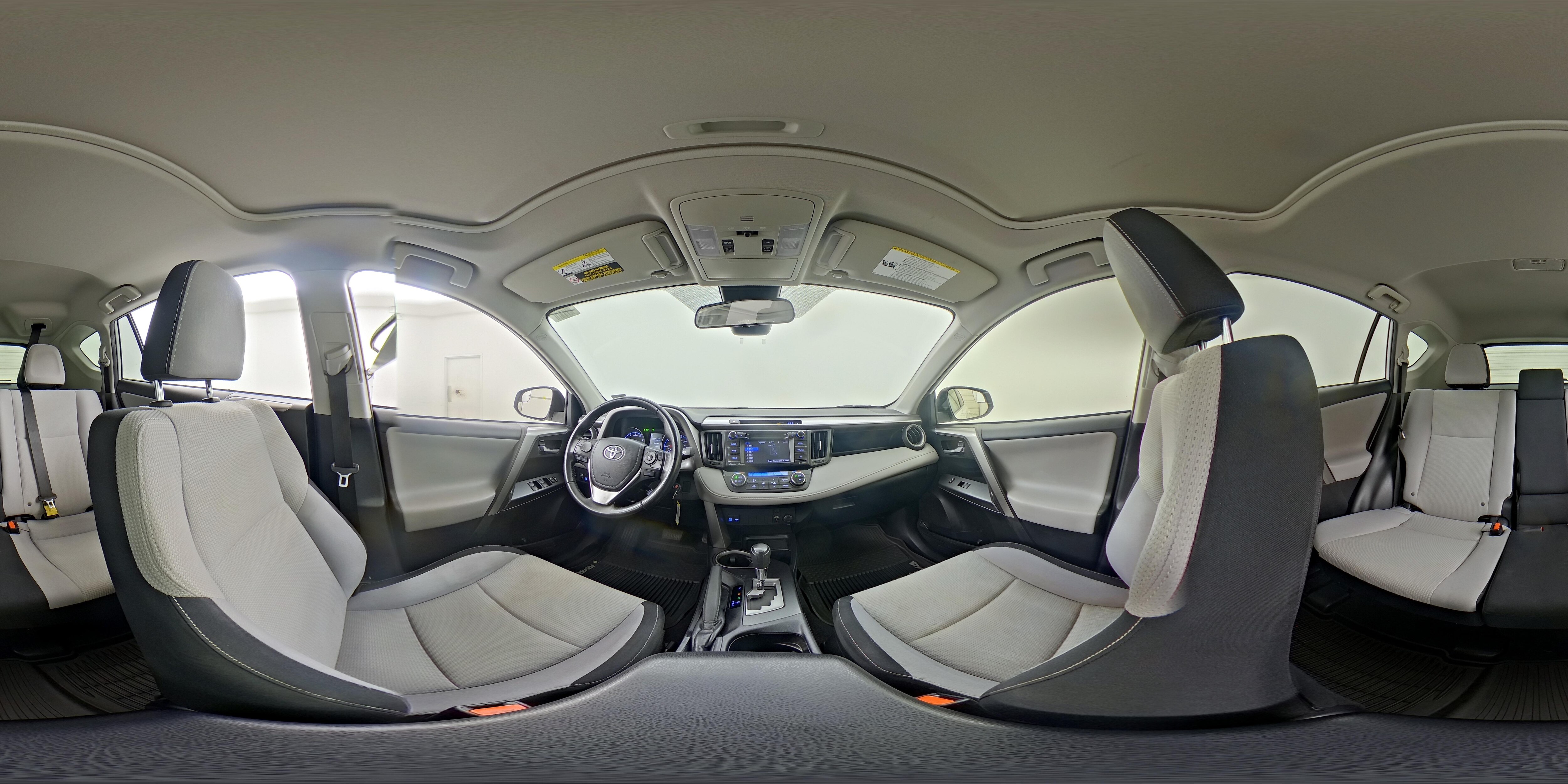 2017 Toyota RAV4 XLE - Photo 25