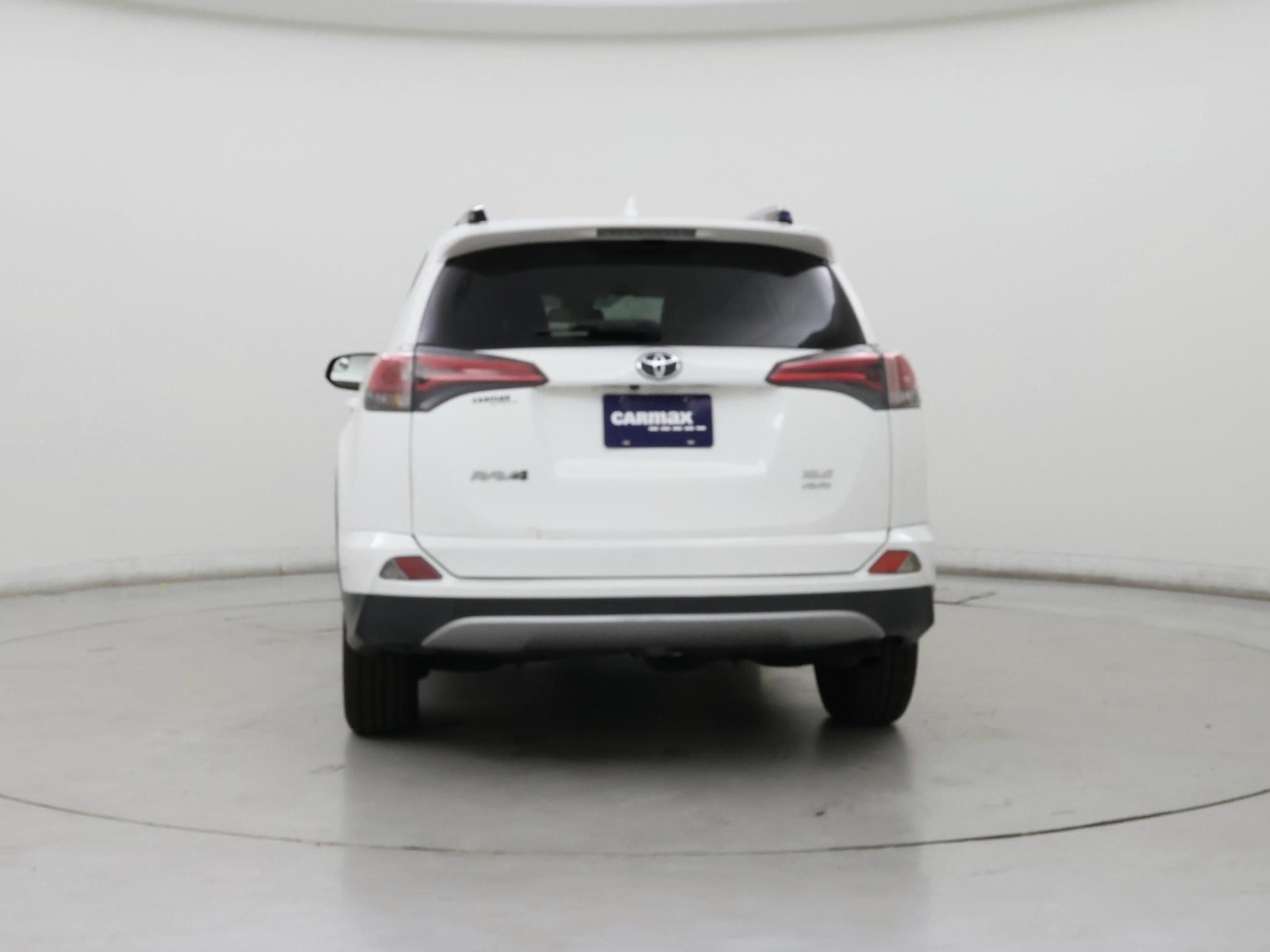 2017 Toyota RAV4 XLE - Photo 7